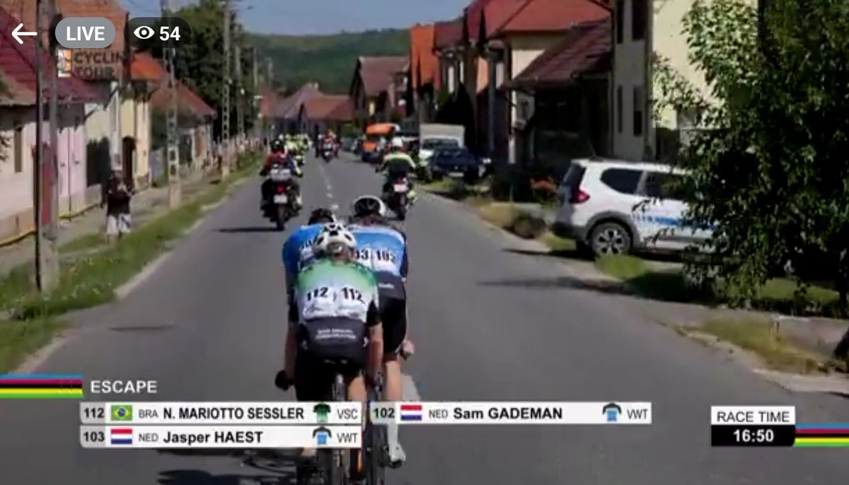 This is the breakaway of the day with 2 riders of VolkerWessels, Gademan and Haest plus my Brasilian friend, <a href="/NicoSessler/">Nicolas Sessler</a> . 💪🏻🇧🇷 They have only 1:15 advantage on the peloton with 75 km to go. 
#SibiuTour