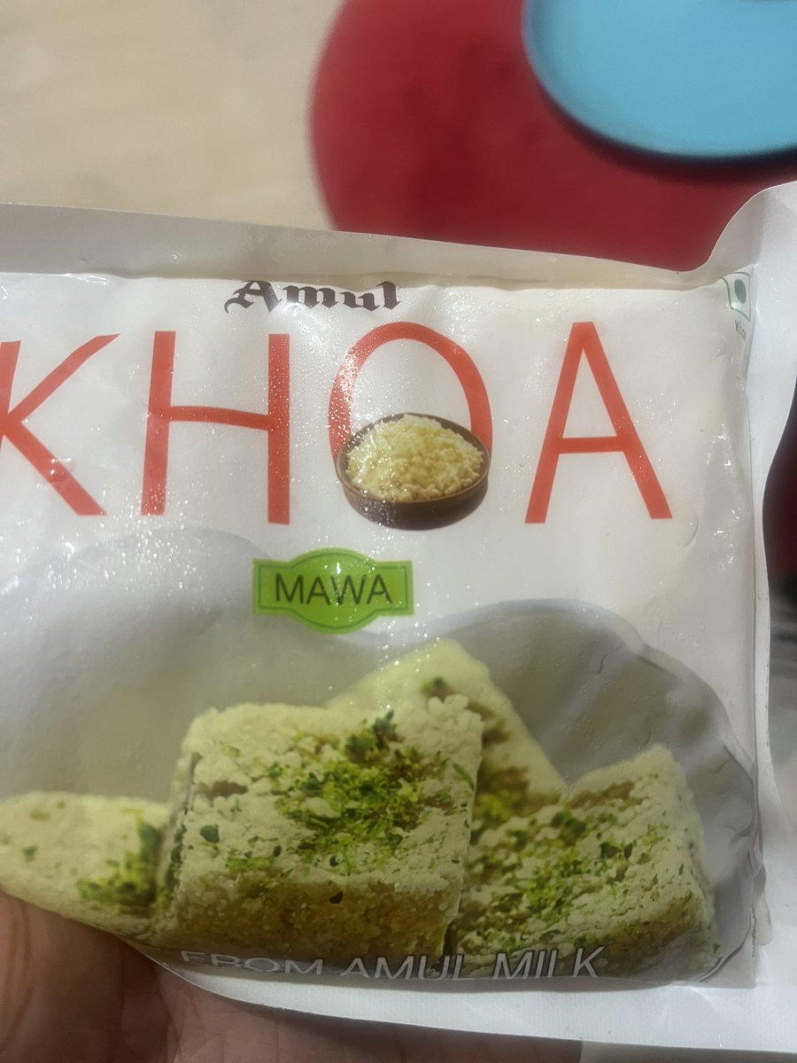 dipadas86's tweet photo. Disappointed ! Again this has happened with @letsblinkit  and this time I had to bring this up. We received a packet of Amul Khoa today morning, upon opening the pack we found it spoiled to a point it was moldy and had dark patches in the pack of @Amul_Coop Khoa. Sharing images. https://t.co/JR0AhsJy6d
