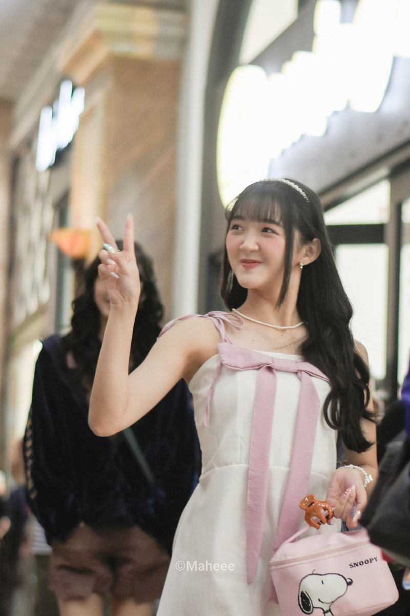 Maheee___'s tweet image. Pinkkkkkkk @AU_LiaJKT48 
At Sleman City Hall, Yogyakarta 

#TheaterSementaraYogyakarta #mng #2shot #TheaterSementaraYogyakartadanSurabaya