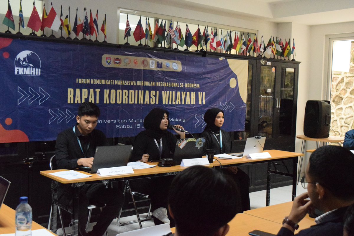 himahiumm's tweet photo. [ RAKORWIL VI ]

Kali Ini Universitas Muhammadiyah Malang  Berkesmpatan Untuk Menjadi Tuan Rumah Rakorwil Yang Dihadiri Oleh Seluruh Universitas Korwil 6. Rakorwil Merupakan Agenda Rapat Bulanan Yang Di Adakan Oleh Forum Komunikasi Mahasiswa Hubungan Internasional se-Indonesia. https://t.co/rc1l0t8fPG