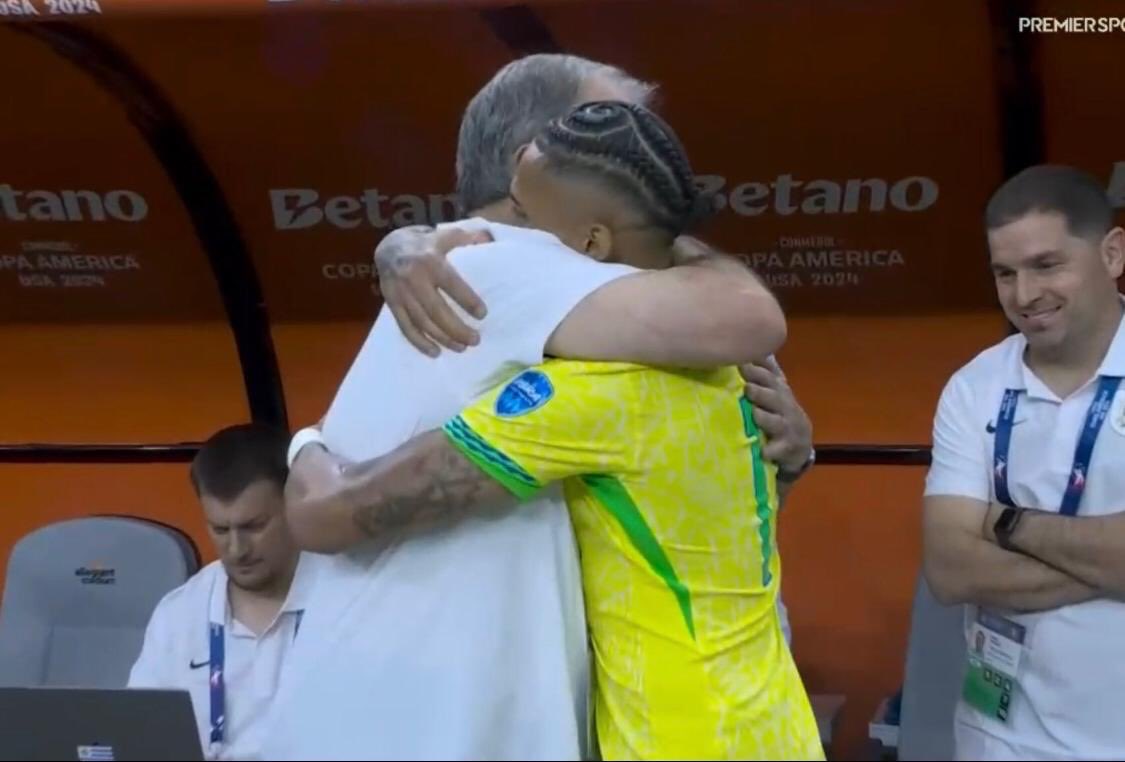 Can’t believe these two were at Leeds United in my lifetime.

Unbelievable.