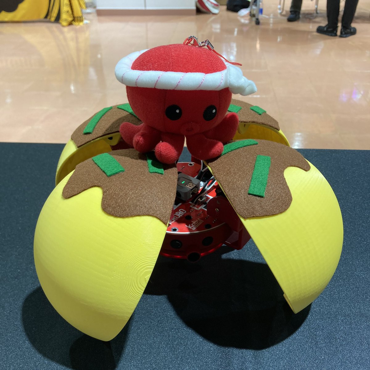 CH1H160's tweet image. たこ焼きに乗るたこ
#sherobo #Techseeker