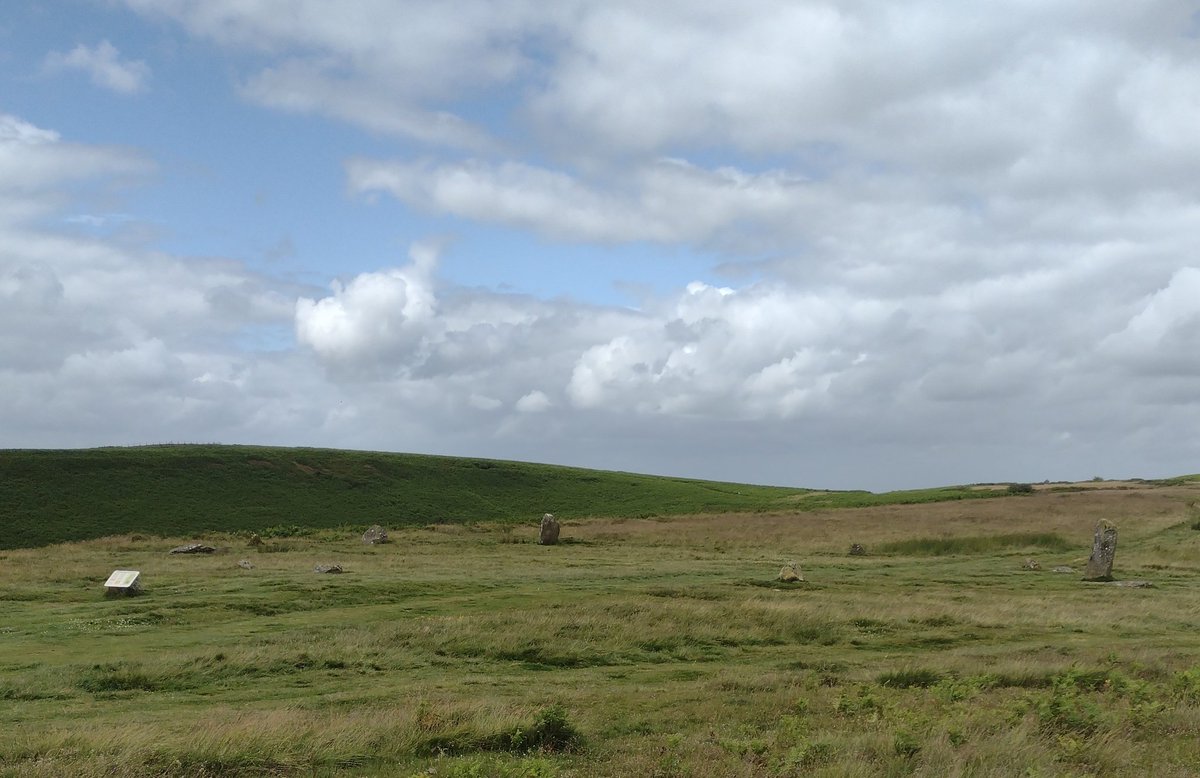 EscapePlan1485's tweet photo. #StandingStoneSunday
Mitchell's Fold Stone Circle.
Open space with great views. https://t.co/1NDXxjR2uA