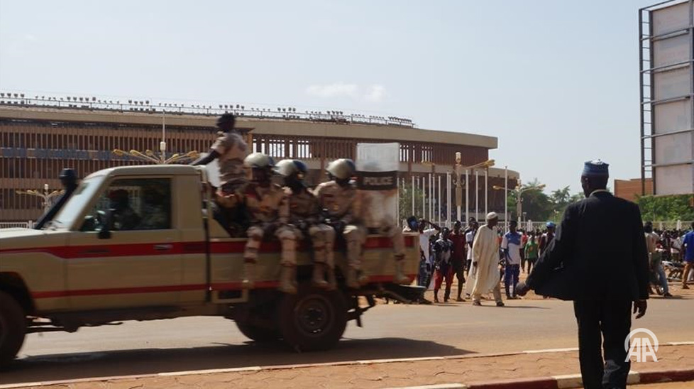 Military leaders of Niger, Burkina Faso, and Mali sign a treaty to form the 'Alliance of Sahel States' confederation, marking their departure from the ECOWAS bloc v.aa.com.tr/3268224
