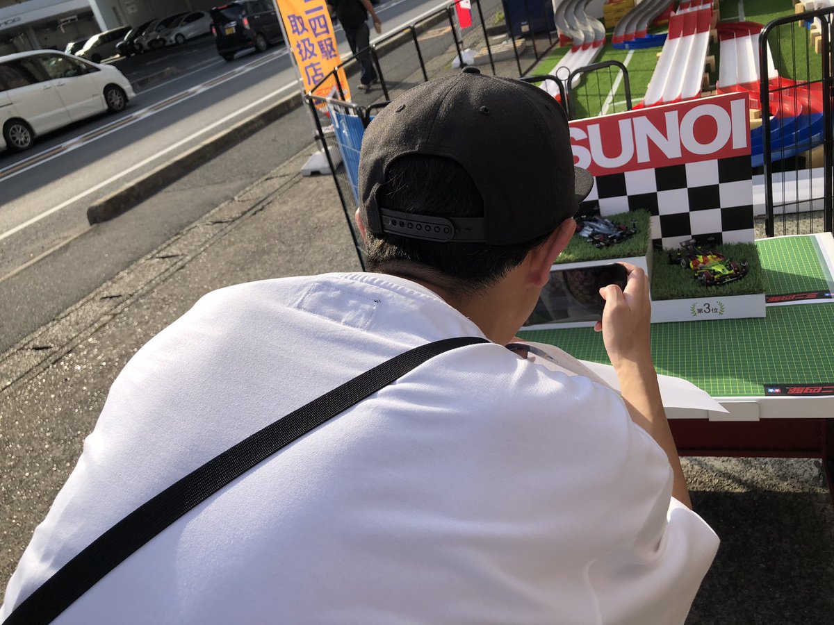 初めてのツノイ電氣さんで優勝出来ました🏅
決勝はギリギリの戦いで、誰が勝ってもおかしくなかった💦
一緒に走ってくれたレーサーの方々、運営さん、有難うございました🙇‍♂️