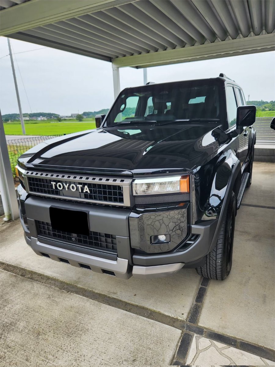 納車

40アルファード 

ラウンドクルーザー250

早く洗車して幻艶、塗りたいけど暑すぎる😵‍💫