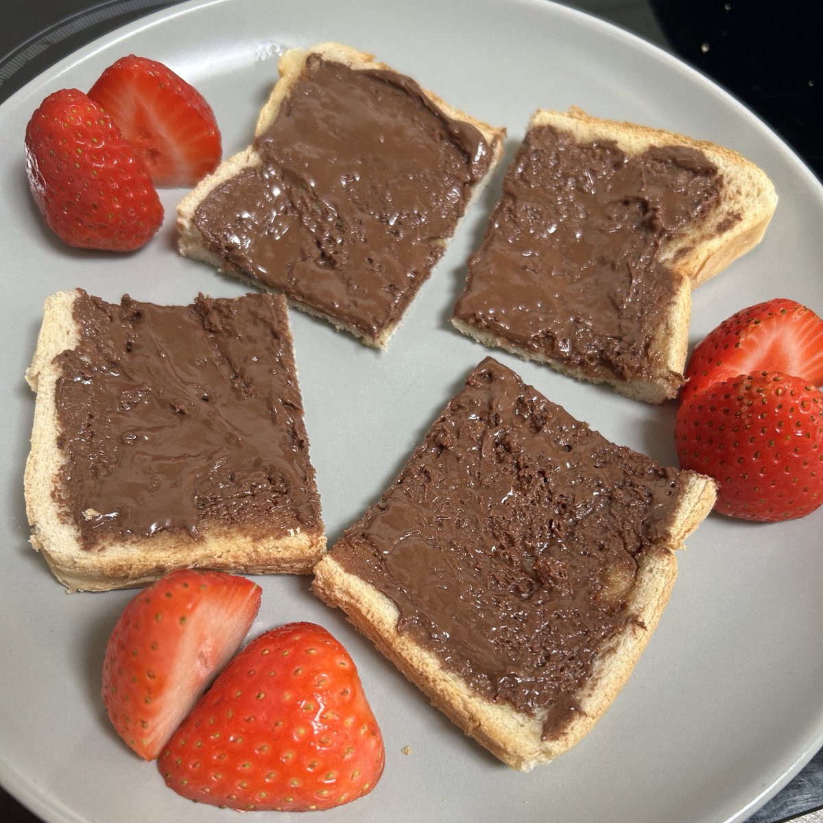 We couldn’t let World Chocolate Day go by without indulging! 

Important question ‼️ Do you butter your toast first before adding chocolate spread?!

#WorldChocolateDay #bread #bakery #robertsbakeryuk #robertsbakery