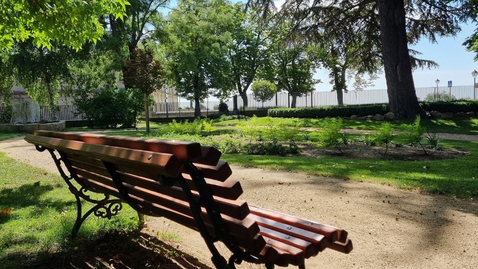 ¡Hola a todos ☀️!
En #SanLorenzoDeElEscorial estamos disfrutando 🤩 de días estupendos y tranquilos 🌸
Ven y descubre este maravilloso rincón lleno de historia 🕍 y naturaleza 🌳🌺

¡Os esperamos 💫!

#TurismoSanLorenzoDeElEscorial
#SanLorenzoMasQueUnDestino
#verano