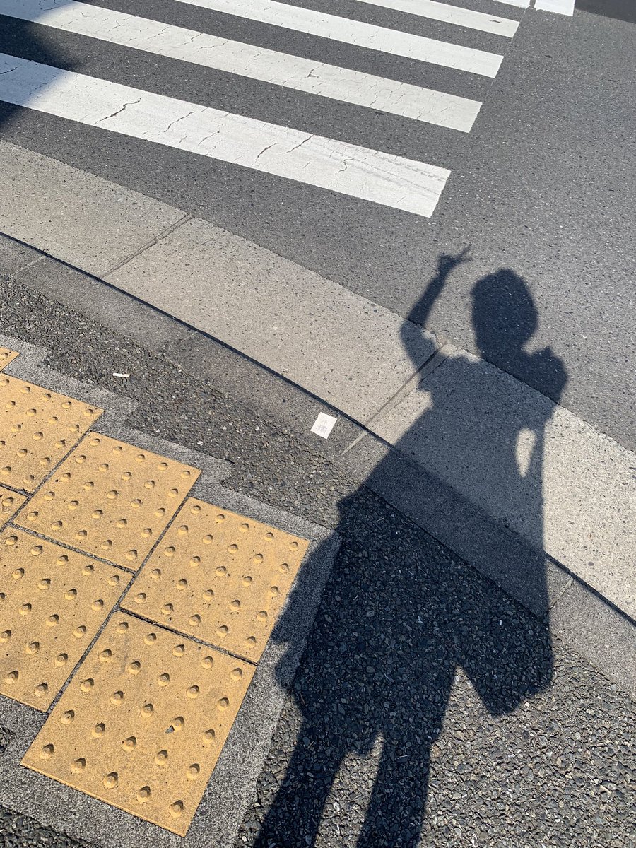 メイド服で家事するの楽し〜✌️