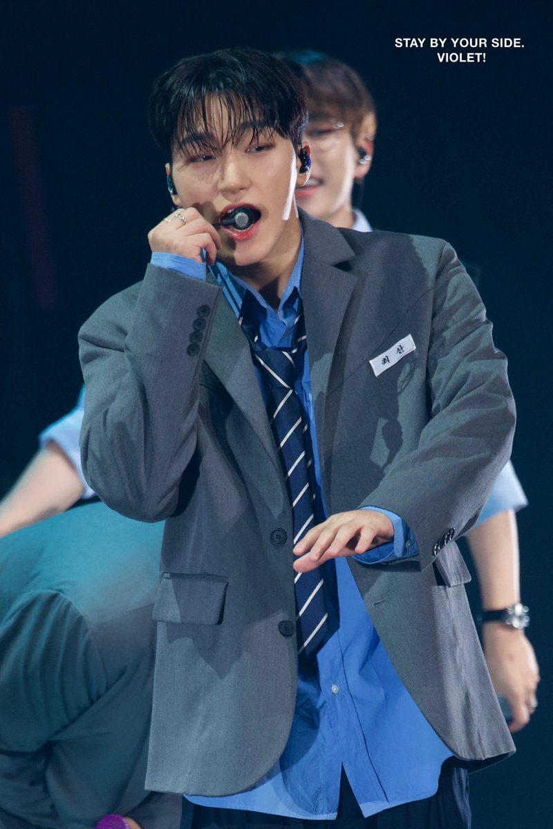 240707

교복 최산 어떤데.
걍 기절.

#최산 #에이티즈 #SAN #ATEEZ #우산소