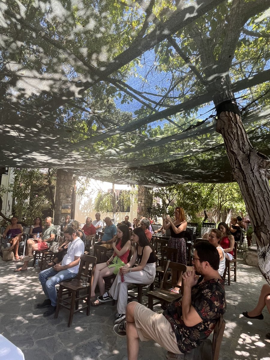 Cevreagi's tweet image. Çevre Hukuku Konferansı 2. gün ilk oturumuyla başladı.
@FevziOzluer 
@Pel_in_Ce 
@fetderiletisim 
@Cevreagi