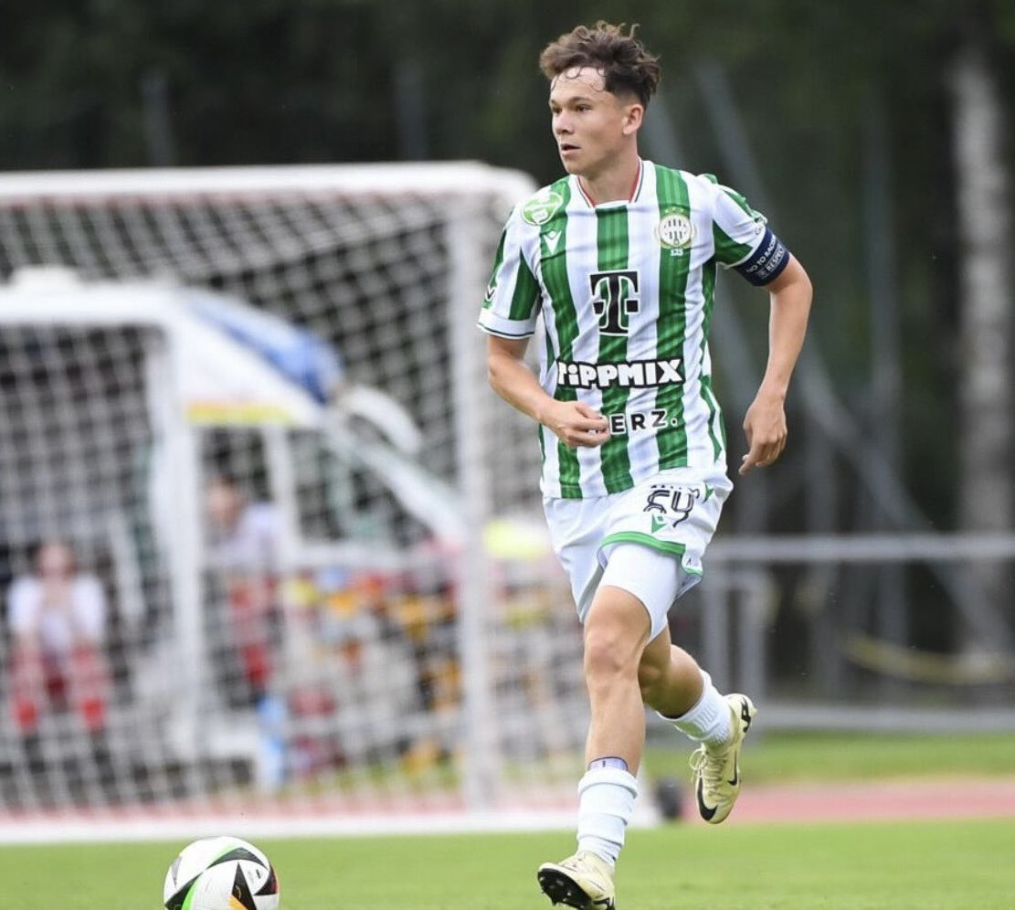 BenBocsak's tweet image. 🇭🇺 18 year old Alex Tóth is one of the biggest prospects in Hungary at the moment. 

Yesterday, the midfielder was given the captains armband by Pascal Jansen in Ferencváros’ pre-season friendly with CSKA Sofia. 

A huge moment for the teenager. Big season ahead for him.