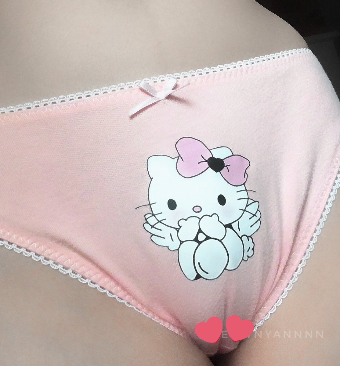 Hello Kitty 😻 tweet media