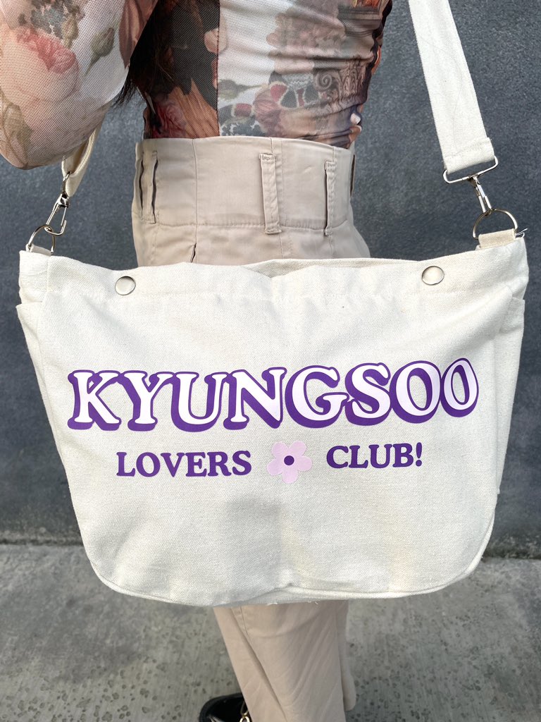 cosmic_clubph's tweet photo. 𝙮𝙤𝙪 𝙠𝙣𝙤𝙬 𝙞 𝙛𝙡𝙮 𝙛𝙧𝙤𝙢 𝙗𝙪𝙩 𝙣𝙤𝙬 𝙞 𝙛𝙡𝙮 𝙛𝙧𝙤𝙢 𝙢𝙖𝙧𝙨 ‧₊˚ ☁️⋅♡🪐༘⋆ 

bloom collection coming soon 🔜 

#BLOOM_In_MANILA #FANCONCERT_BLOOM #BloomInManila #DOHKYUNGSOO https://t.co/7hQX1Cfmgm