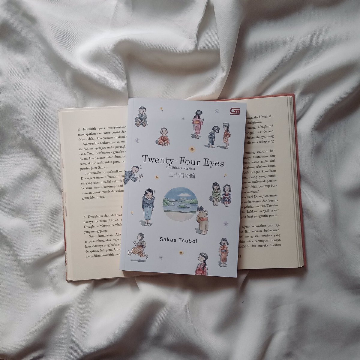 qntspov's tweet image. [Help RT]

WTS preloved books

📖 Dreamcatcher (Nabilla Rutami, Bukune) 50k
📖 Twenty-Four Eyes (Sakae Tsuboi, bukugpu) 45k

bisa co oren dan ijo 🫶🏻

#zonajajan #prelovedbooks