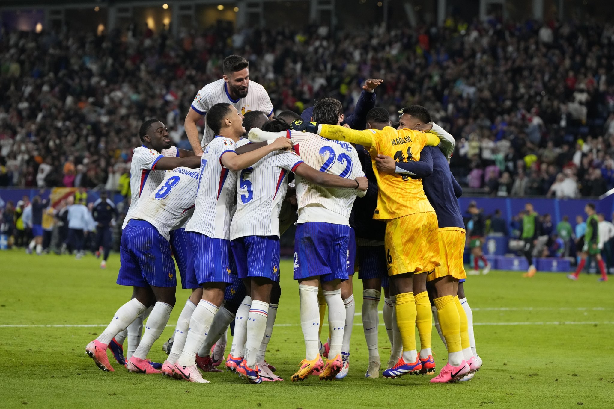 TSN EDGE on X _____ & _____ will win EURO2024 & CA2024 cocogarage.jp