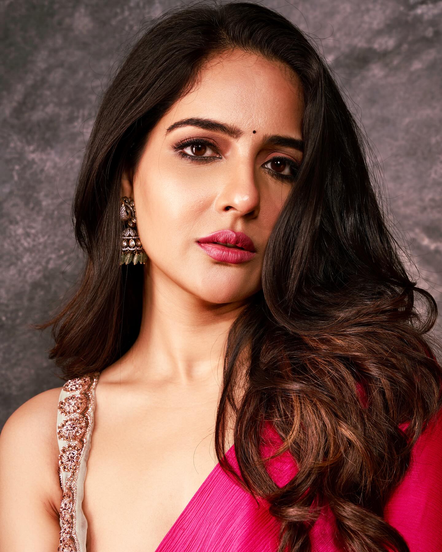 GR40V6BbEAEvqbY?format=jpg&name=large