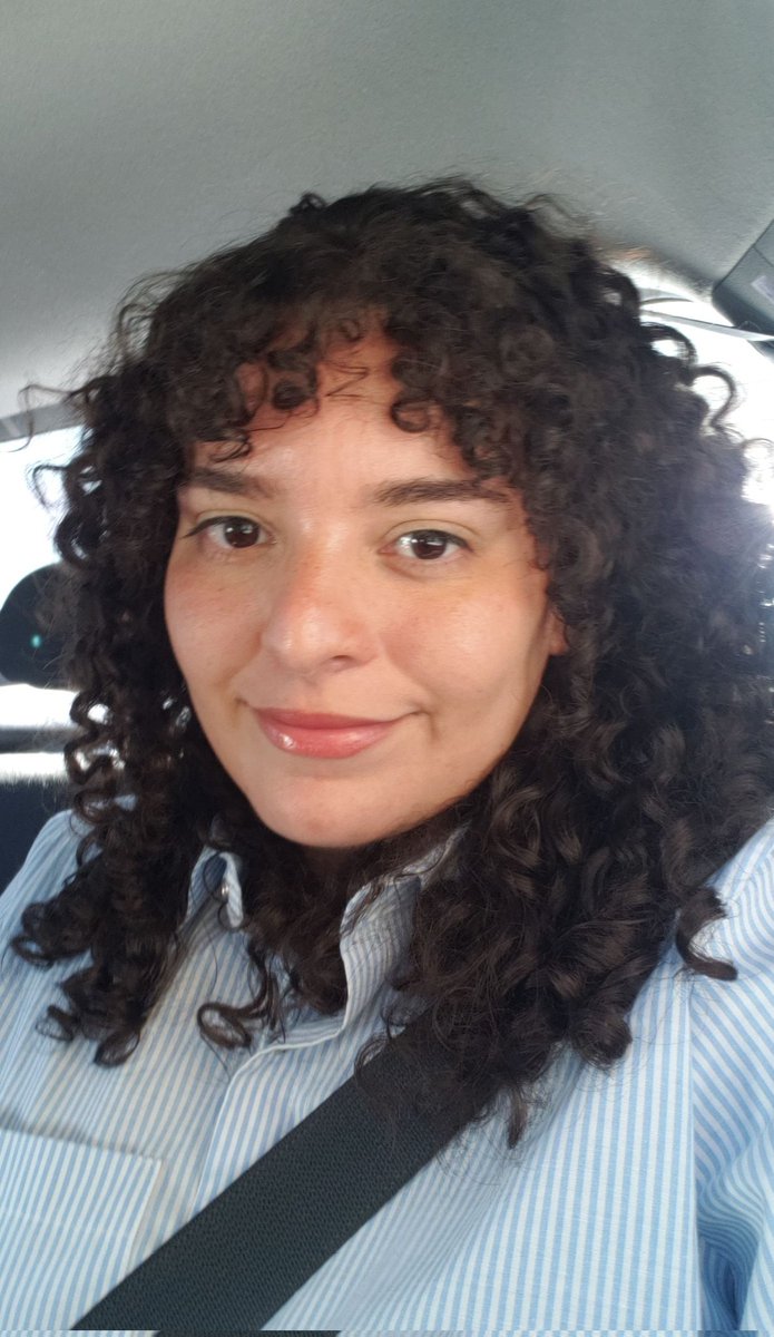 Tem dois lobos dentro de mim, um dizendo CORTA O CABELO e outro dizendo DEIXA CRESCER

talvez tenha um terceiro falando  bem baixinho ᵈᵉᶦˣᵃ ᶜʳᵉˢᶜᵉʳ ᵐᵃˢ ᶜᵒʳᵗᵃ ᵃ ᶠʳᵃⁿʲᵃ