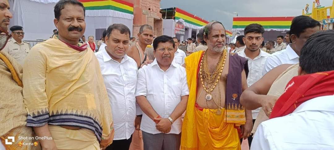 Atanu sabyasachi tweet media