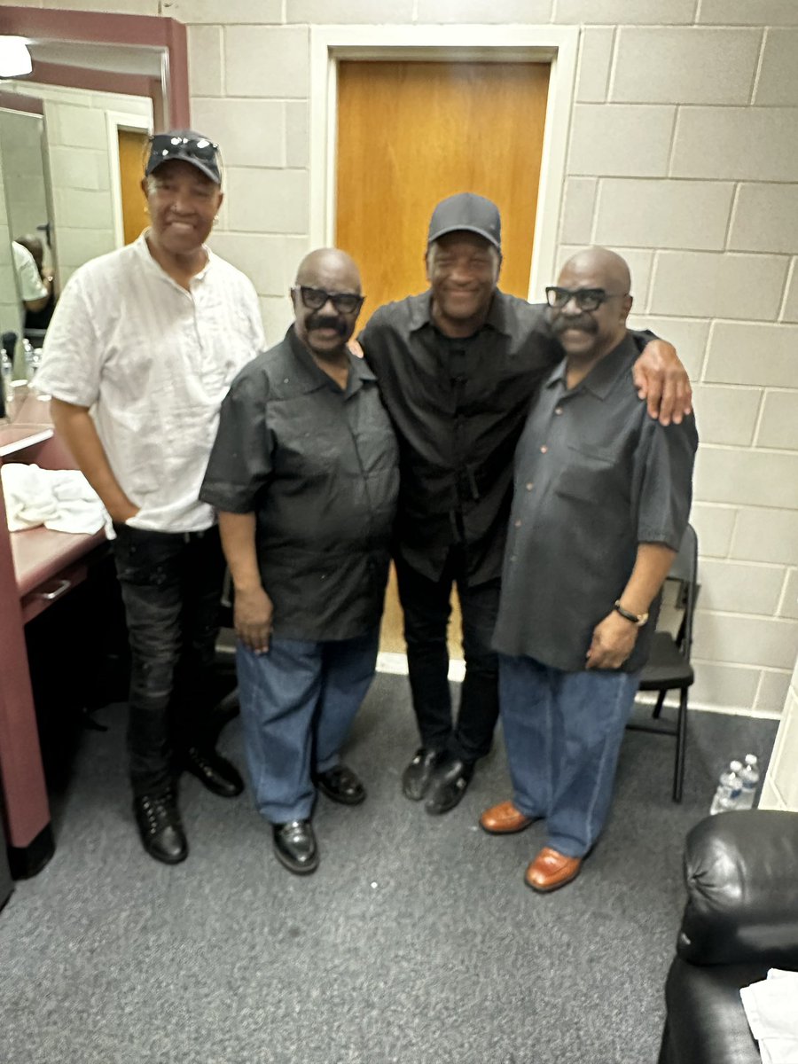 Donnie Simpson tweet media