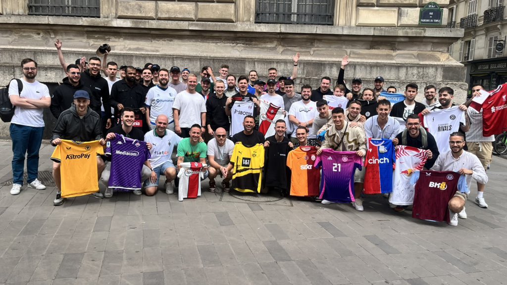 Pro_Sorare's tweet photo. Thanks to all people involve in making that possible, especially @NachoHeras and my friend @Prplz7 

Thanks to @sorare to make that possible, what a community we have 😍 

Hope to see you all sooner or later, around a football pitch or just a 🍺

Belgium will be back 💪🏼 🇧🇪 https://t.co/Y0YtEPOLtc
