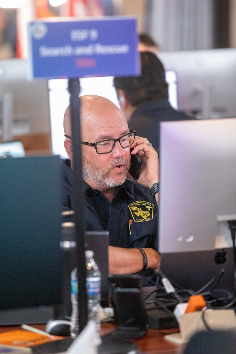 The Texas State Emergency Operations Center remains in 24-hour Escalated Response Ops to support local officials as #Beryl approaches Texas.

State agencies are working around the clock to care for Texas communities.

Hurricane Resources for Texans: tdem.texas.gov/beryl

#txwx