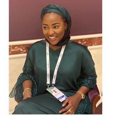 My people.
Can you please help me tell this woman with her mission to scatter Yoruba land, Yoruba culture and Yoruba people that am very proud to be called Yoruba Ronu. Ire oo.
Retweet if you are Yoruba Ronu too.