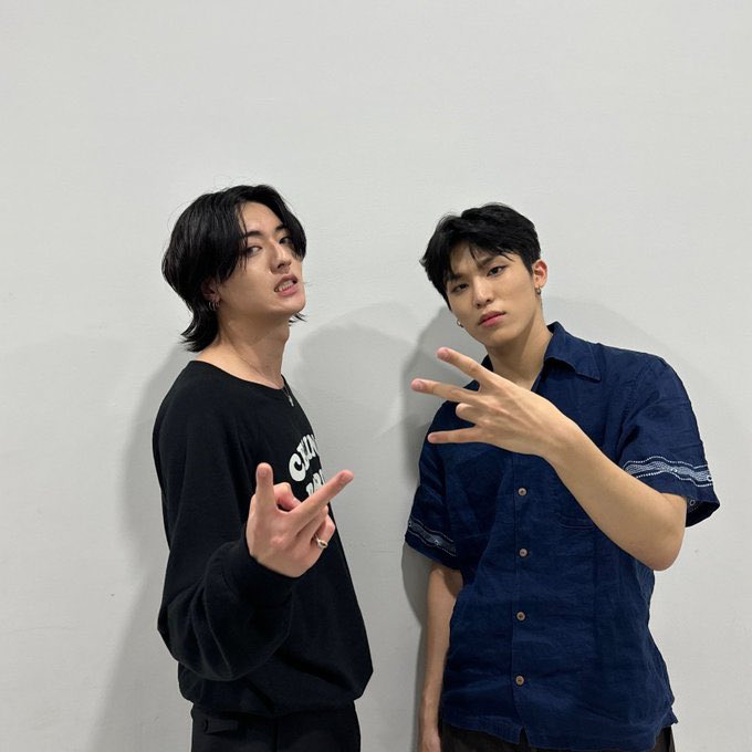 hadian putra (+ khail adnan) being the biggest losers trapped in hot men body 

a thread