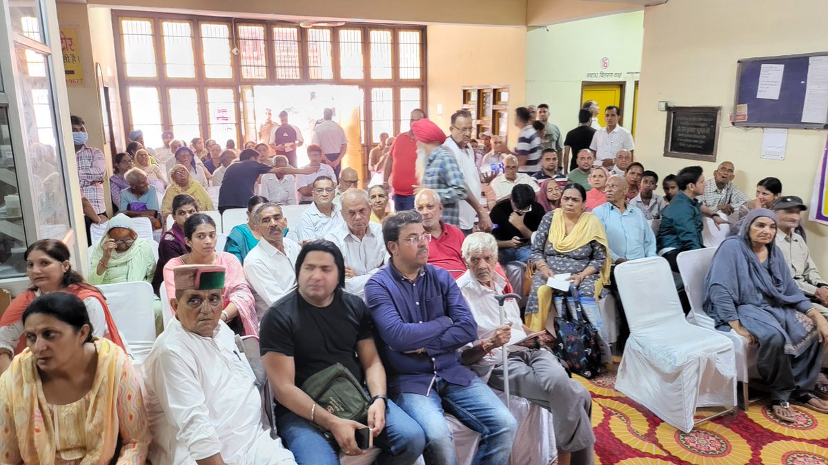 DproUna's tweet photo. *समाज सेवा के क्षेत्र में स्व. स्वदेश चोपड़ा का रहा सराहनीय योगदान: मुकेश अग्निहोत्री*
*स्व. स्वदेश चोपड़ा जी की पुण्यतिथि पर आयोजित नि:शुल्क मैडीकल कैम्प में 454 मरीजों का जांचा स्वास्थ्य*
#DCMHP
#MukeshAgnihotri
#MultiSpecialityCamp
#LateSwadeshChpora
#DeathAnniversary https://t.co/AcGndNJTXm