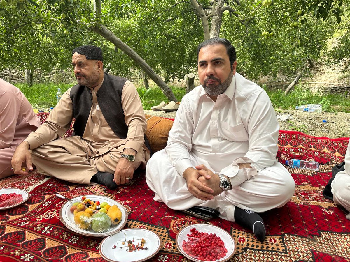 asfandyarkk's tweet photo. Delighted to host my esteemed fellow MPAs Haji Wali Noorzai, Samad Gorgaij, Obaid Gorjaig, Sardar Faisal Jamali, Sardar Haroon Jamali, and Liaquat Lehri and other friends at a scenic spot in my hometown #Barshore, #Pishin. https://t.co/wZs17y6rHs