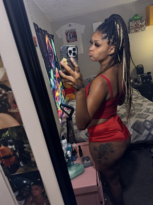 2 Attachments🩶   IG: theylove.ce32  https://t.co/ijOSBRmWhq https://t.co/q3tWCxJcb0