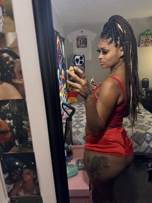 2 Attachments🩶   IG: theylove.ce32  https://t.co/ijOSBRmWhq https://t.co/q3tWCxJcb0