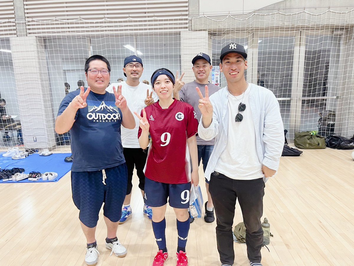 stellatnitodoke's tweet photo. 東京都女子フットサルリーグ1部観戦

#志摩茉知佳　選手所属
#CopainFC

#大山亜美　選手所属
#ペスカドーラ町田バイラリーナス

ふたりとも大活躍😤で
ともに激戦🔥を制して勝利👏👏
やったー！

本当に優しくてファン思いのふたり
いつもありがとう😊 https://t.co/oxrv5wDzns