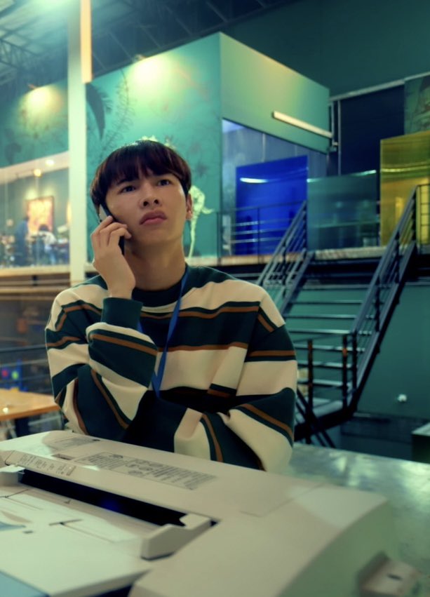 offgun_family's tweet photo. ทำไมสายไม่ว่างนะ น้อง งงละะ🤔
#TheTraineeSeriesEP2 https://t.co/RfKC5msutH