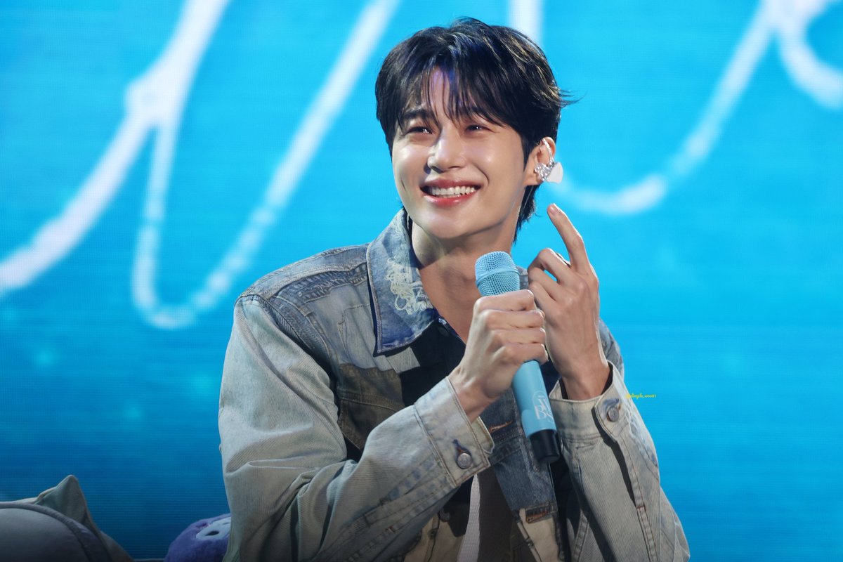 dimple_woo91's tweet photo. 이렇게 항상 웃는일만 있었음 좋겠어 우석아♡

20240707  
2024 ByeonWooSeok Asia Fanmeeting Tour <SUMMER LETTER> in Seoul

#변우석
#ByeonwooSeok 
#ByeonWooSeokfanmeeting https://t.co/wU3jLRcxXa