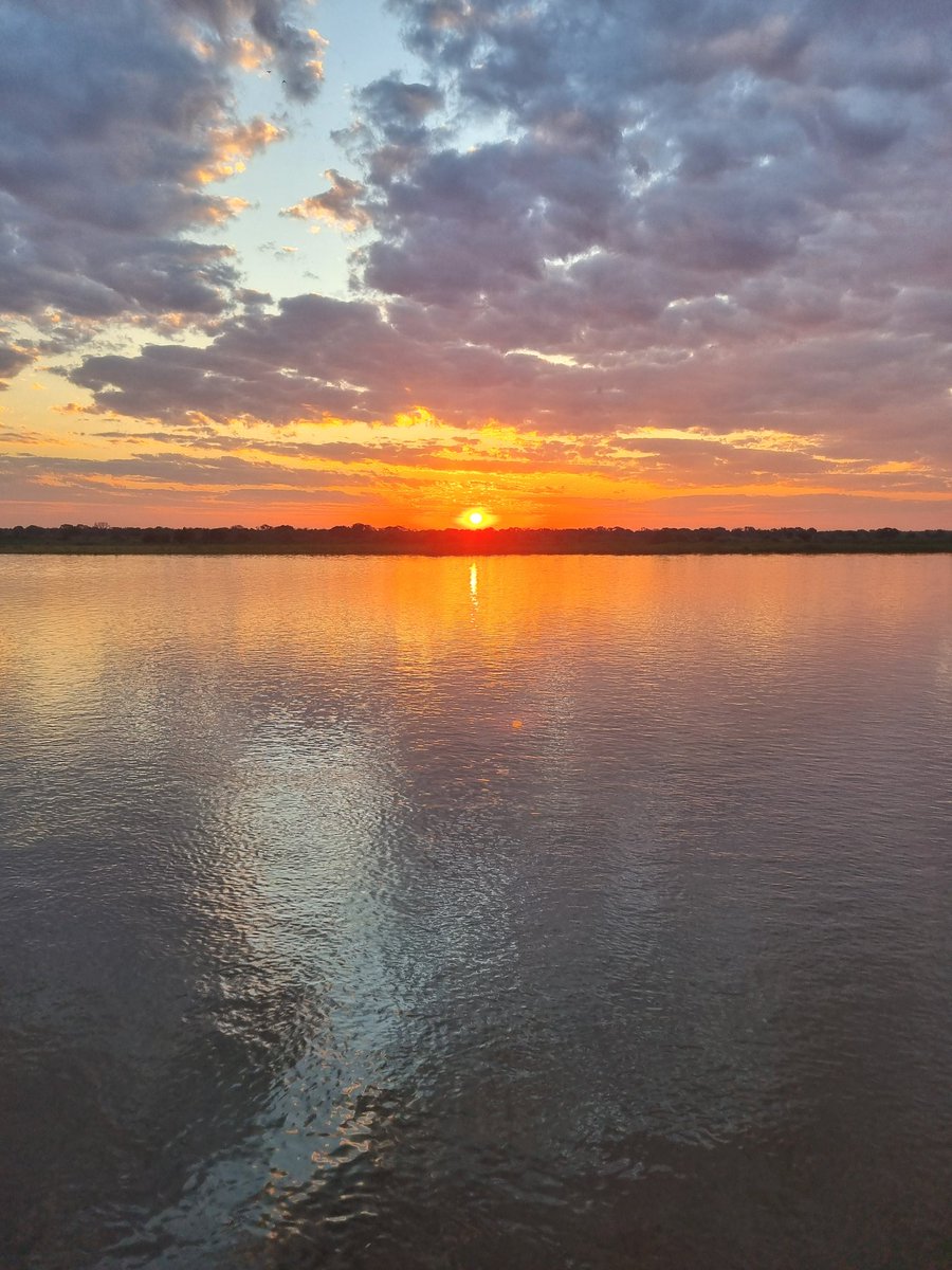 Giovannialtm's tweet photo. Sunset https://t.co/aFZFikg3HH