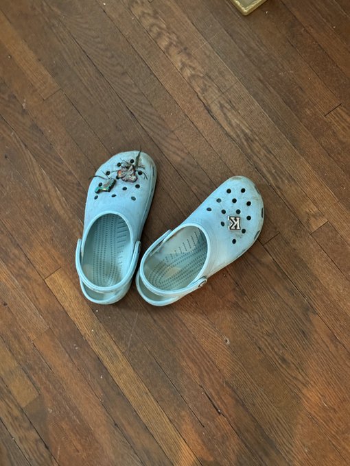 took my gym shoes to the river https://t.co/YjLKNSFB29
