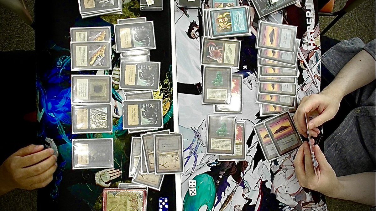 Nigred2's tweet image. 久々にヤマダさんと対戦しました☺️
1. #alpha40 浮かれすぎてPestilence で自害するシーン
2. #Power99 打ち消し対策で渾身のX15 Banefireをバウンスされるシーン
3. #レガシー 死体→無限への突入→ Drain炸裂シーン
4. #OldSchoolMagic 小心者のOrggをオラつかせるヤマダさん
またやりましょう！😊