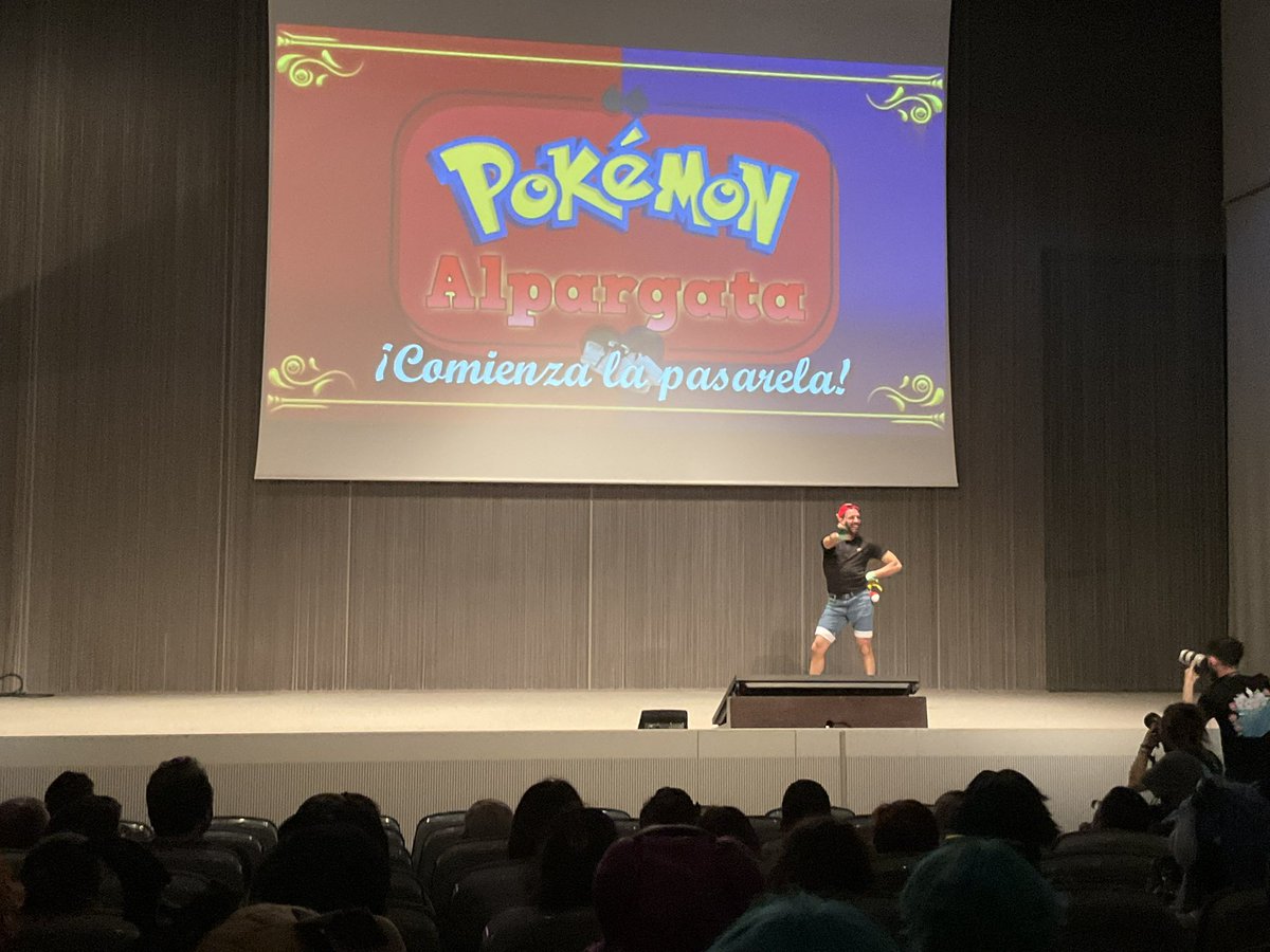 En breve la pasarela tras el show de <a href="/KibaDubs/">el kibita</a> 

#MetropoliGijon