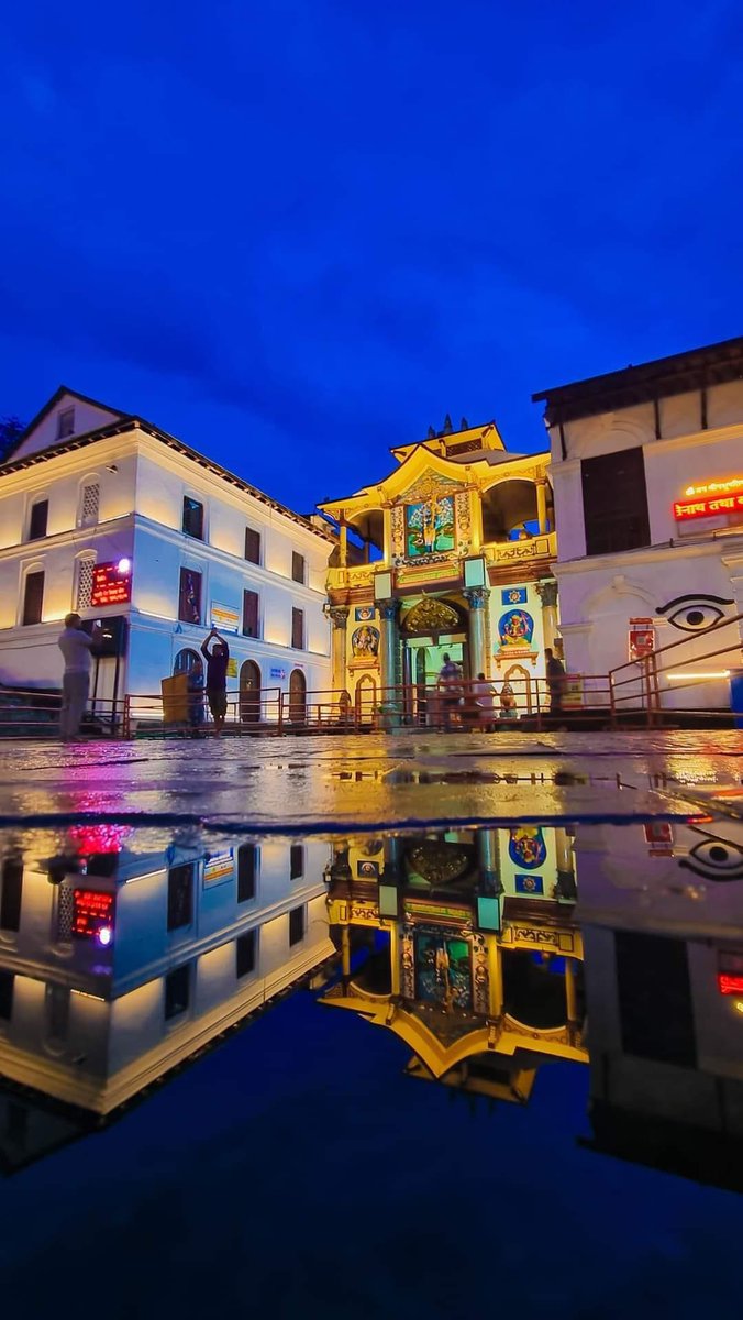 AusmemeNp's tweet photo. पशुपतिनाथले सबैको रक्षा गरुन: Good night from Pashupatinath Temple ❤️🕉️

Pic. Ram Adhikari #pashupatinath https://t.co/RnLRVHYBN1