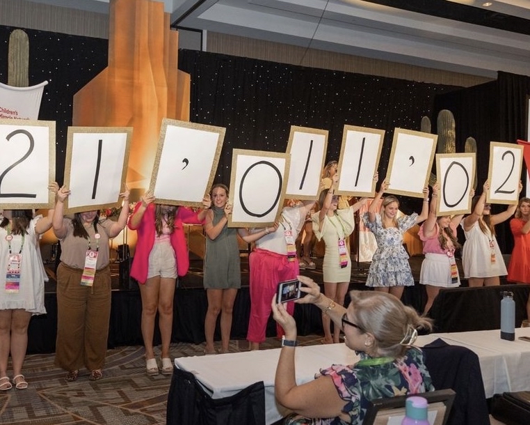 PhiMuFraternity's tweet photo. THEN &amp; NOW ❤️💛⁠
⁠
Who is ready to celebrate Phi Mu's partnership with CMN Hospitals at our 58th National Convention in a few days? ✨️ https://t.co/YrGDyaUvDM