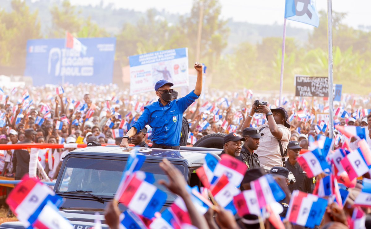 rpfinkotanyi's tweet photo. Over 280,000 supporters from Kayonza district welcomed our Candidate President Paul Kagame in his campaign rally at the Nyagatovu site. 

#ToraKagame24 https://t.co/Z057gleMLh