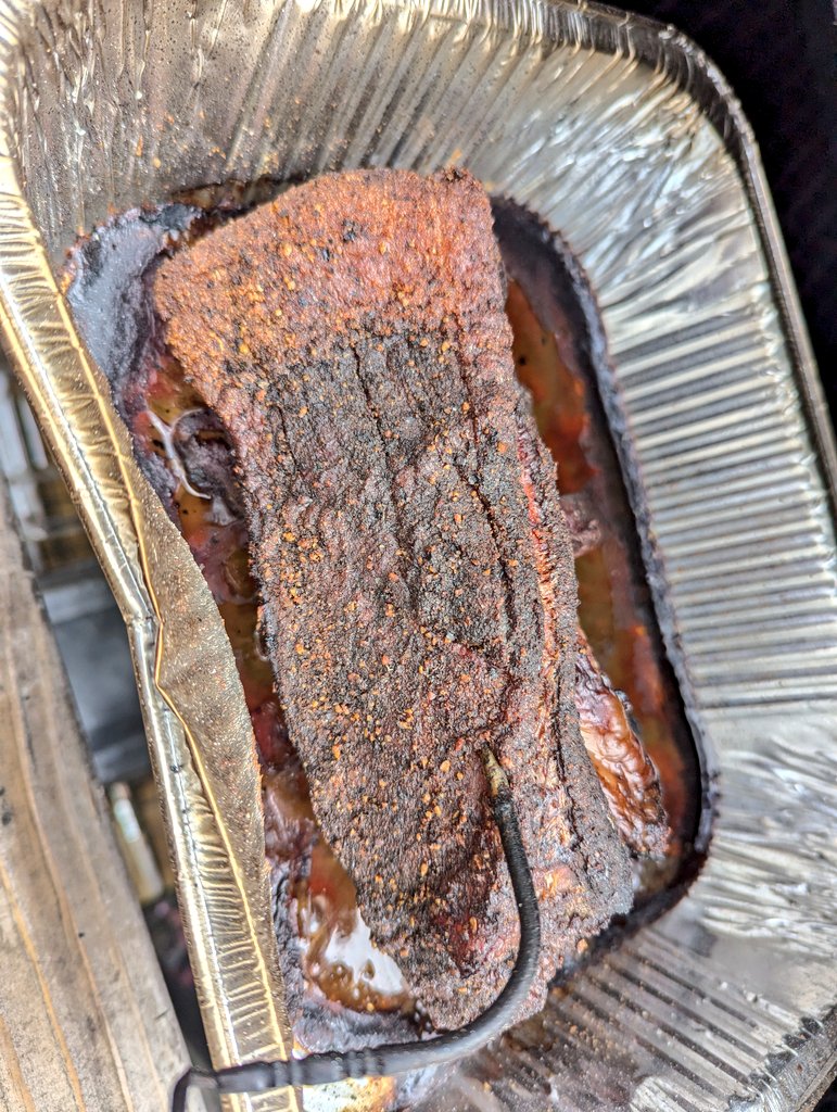 jayclark0106's tweet photo. Ready for the wrap ๐๐ฅ #TikiSmoker #Smoking #BBQ #Overnighter #Brisket https://t.co/lGsUAakMPP