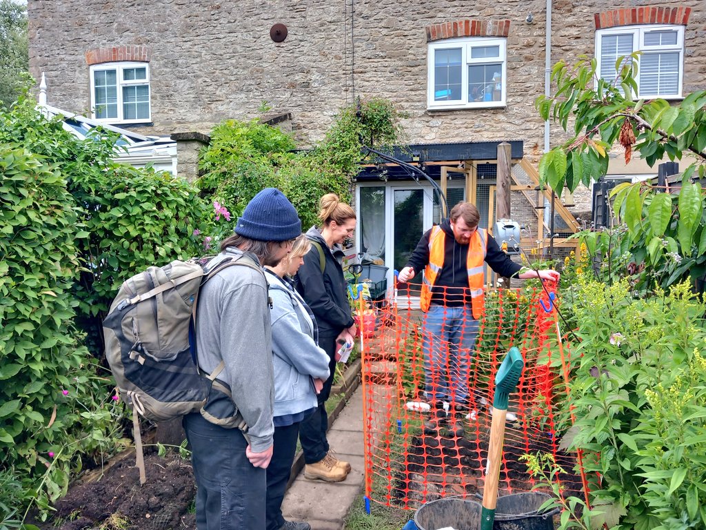 CotswoldArch's tweet image. The #TestPit at Parliament Row, as part of the #BigDig at #Malmesbury, has uncovered a path! We believe this may be the old footpath from when the cottages were first built in 1837. Since then, with many keen gardeners, the ground level has risen, burying the path under about
