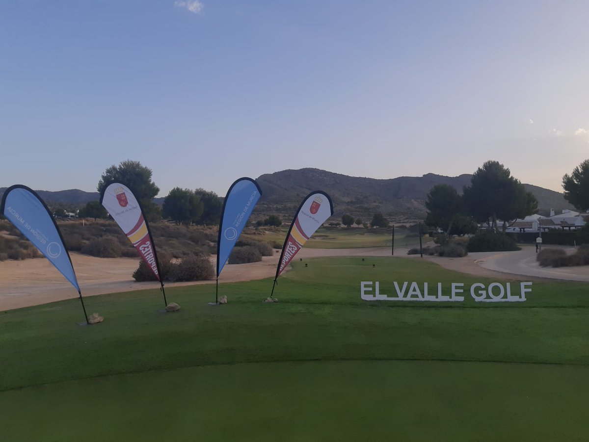 PSP_St's tweet photo. ÉXITO del III Torneo #IntercolegiosGolf Región de Murcia - Costa Cálida @itremurcia. 17 Colegios, +150 jugadores El Valle Golf - GNK con @fgolfmurcia Gracias a todos los colegios y enhorabuena a Farmacéuticos por su trabajada victoria @cofmurcia @CaminosMurcia @coiarm @_COAMU 🏌️ https://t.co/9DMy1zYujr