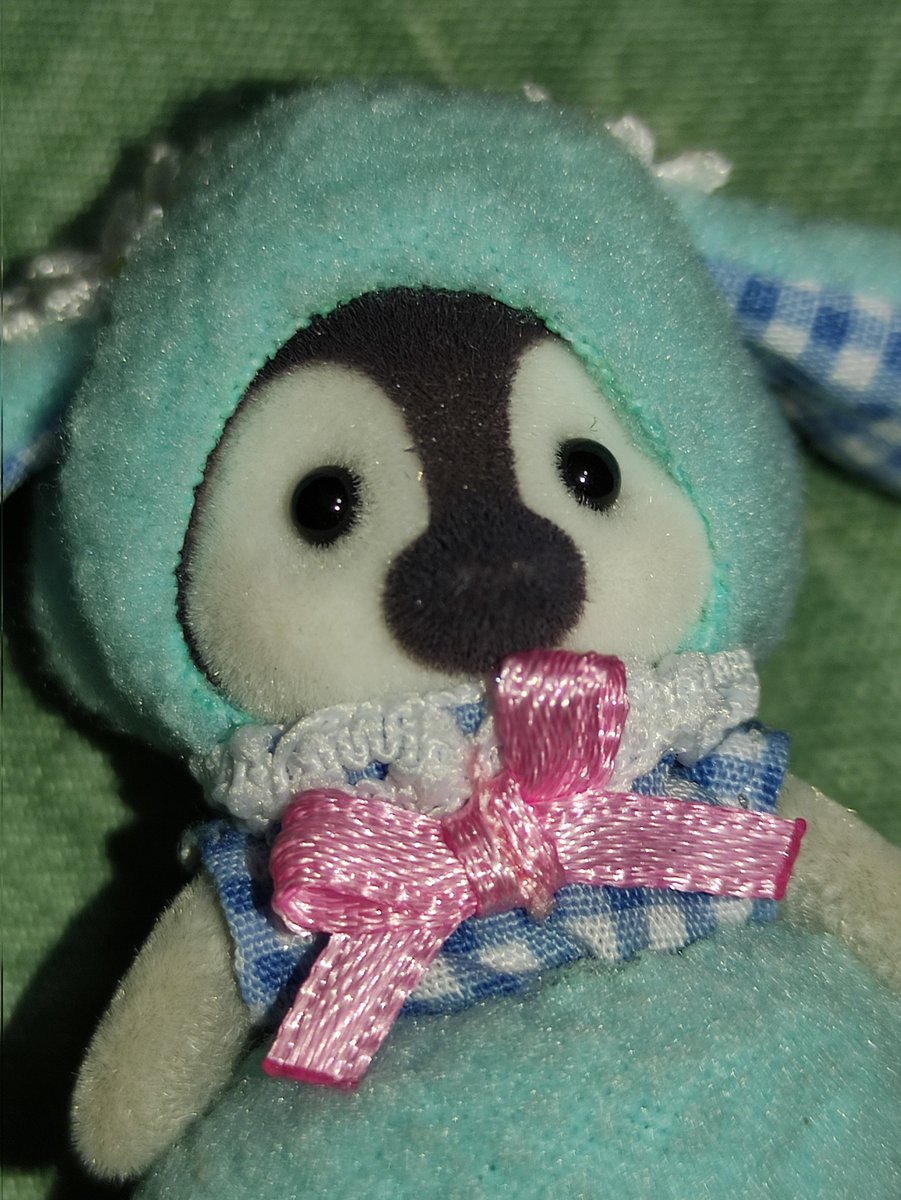wts lfb ph sylvanian families penguin with lop ear bunny costume

₱500 if 3 days reservation OR 1 week DOP; ₱450 if PAYO
in good condi but X SENSI on nose area (kinda faded 😭)
gcash ONLY
sdd (buyer will book on lalamove/grab &amp; shoulder sf) / sco

📍q.c.