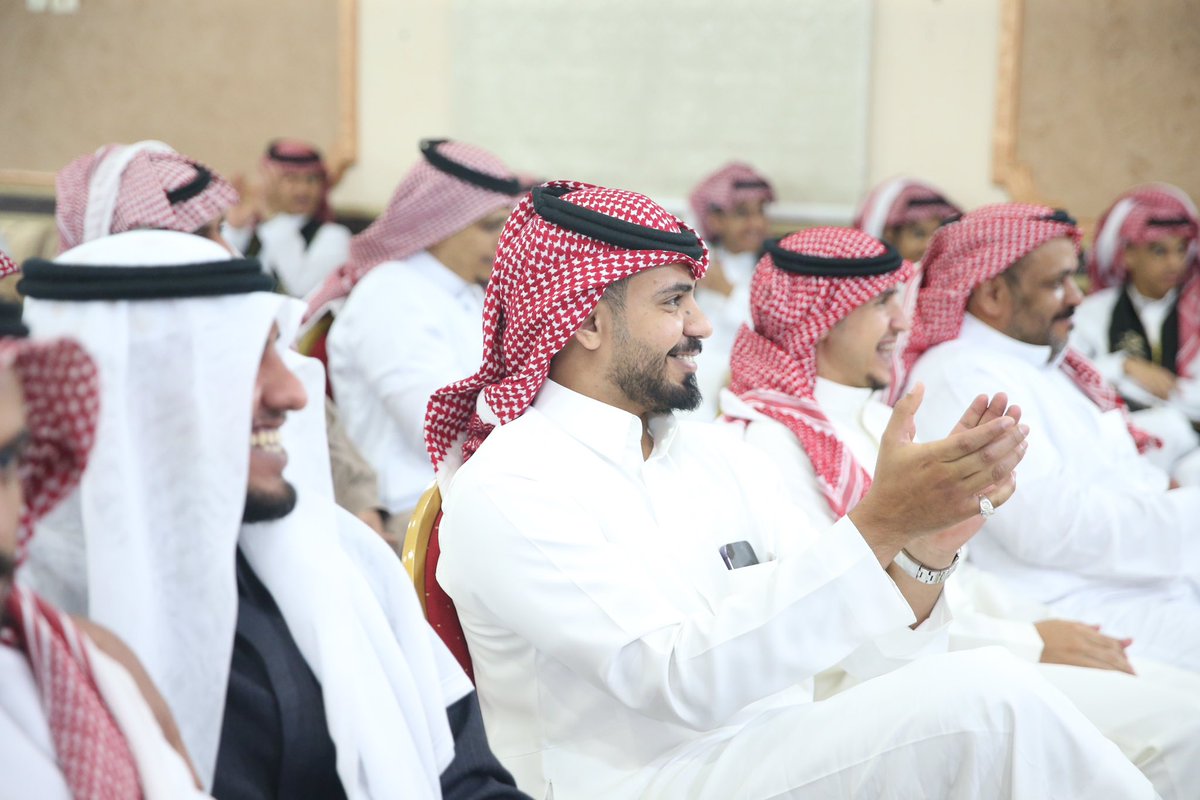 duhra2030's tweet photo. 📸 
جائزة التفوق العلمي بقرية الظهرة في عامها الرابع عشر ١٤٤٥هـ لتكريم المتفوقين و المتفوقات في المراحل التعليمية المختلفة، تحت رعاية مدير مكتب التعليم بمحافظة ميسان . https://t.co/OJf6t5lT6s