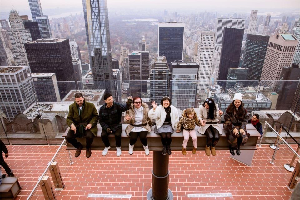 NewYorkFrance's tweet photo. L'Empire State Building, Top of the Rock, One World Observatory, The Edge, The Summit... difficile de décider sur quel observatoire admirer la belle ville de New York.👀

Alors, dans ce thread, nous vous les présentons tous pour vous aider !✍️

Likes et RT appréciés.😉 https://t.co/9pDHZqSSpx