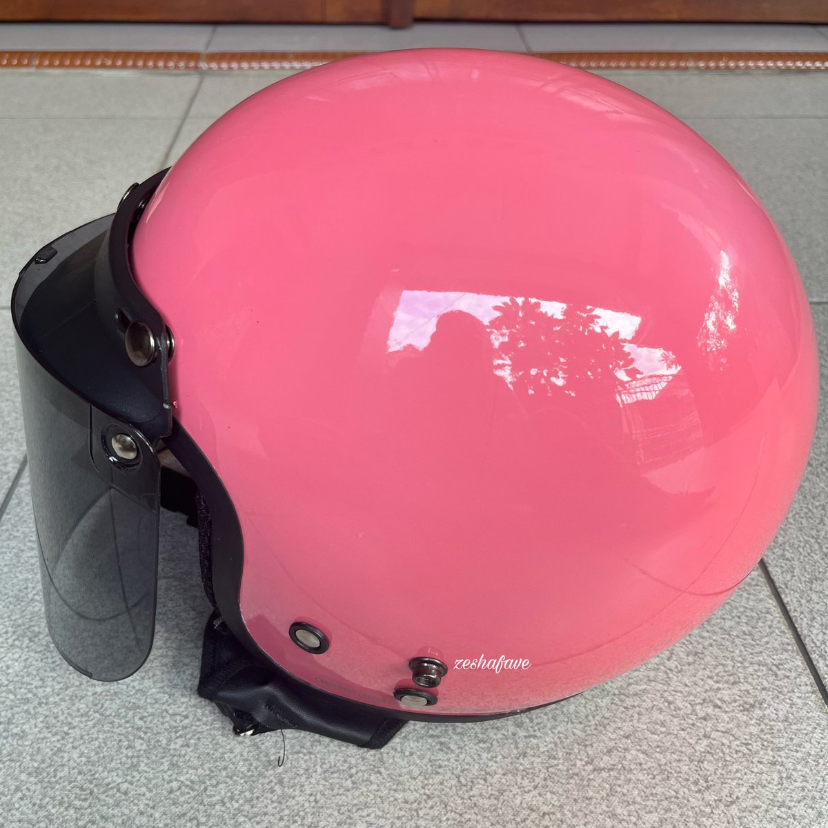 HELM BARU ALHAMDULILLAH~ *nyanyi*

masyaallah cakep &amp; gemeshh bangettt pinkeu🩷🎀💝

CUMA 80RIBUAN aja HELM SNI ini✅

• s.shopee.co.id/9pJki8TDaT

banyak pilihan warna lain juga👌🏻

detail review⤵️

#racunshopee #Shopee77MidYearSale #zeshafave
