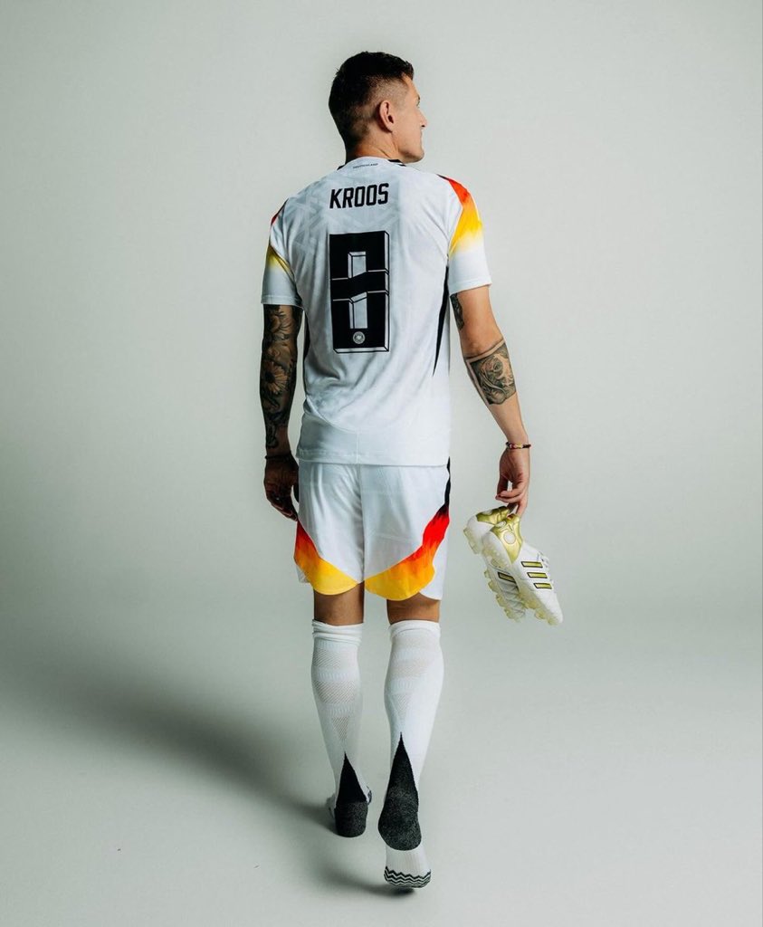 MadridXtra's tweet photo. "Thank you Football! You beautiful game. And... you're welcome! Over and out."

- Toni Kroos https://t.co/uzTyJJrYfs